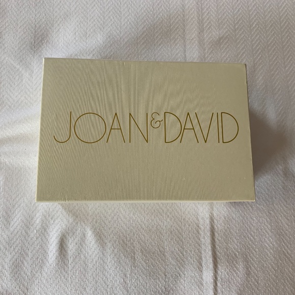 🔥HOST PICK🔥 Joan and David Black Patent Heels - Picture 7 of 14